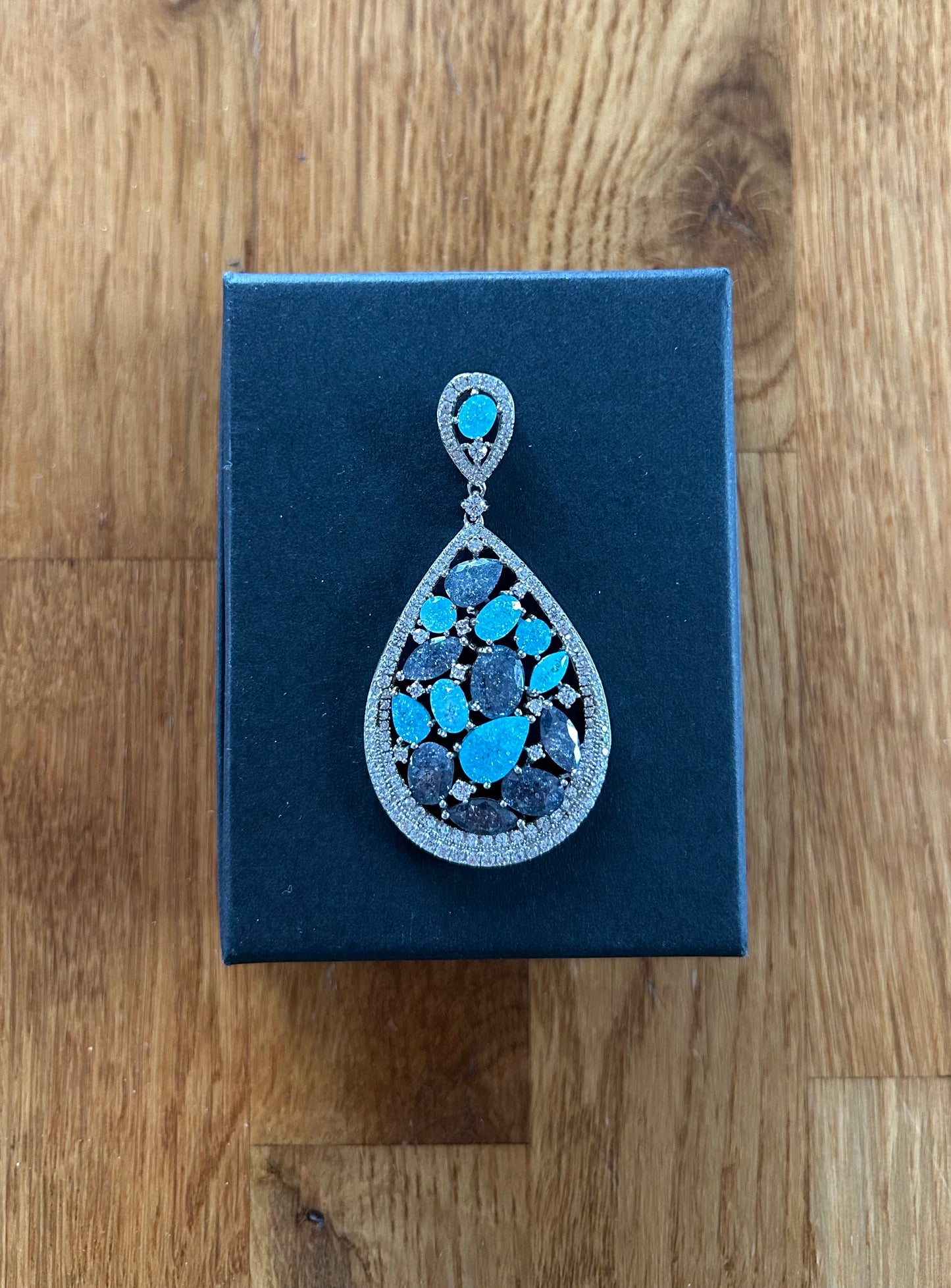 Silver&blue stones drop pendant