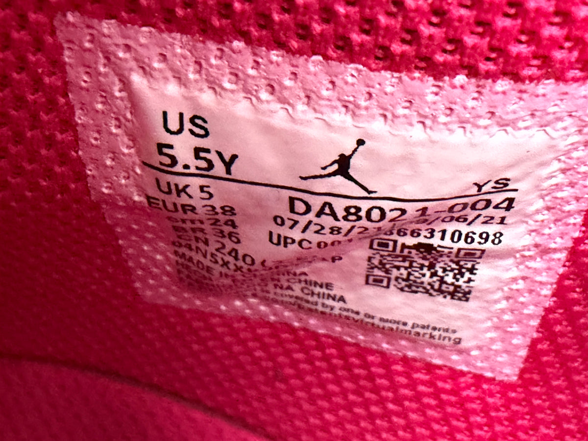Jordan Max Aura 3 black&white with pink sneakers  uk 5 (eu 38)