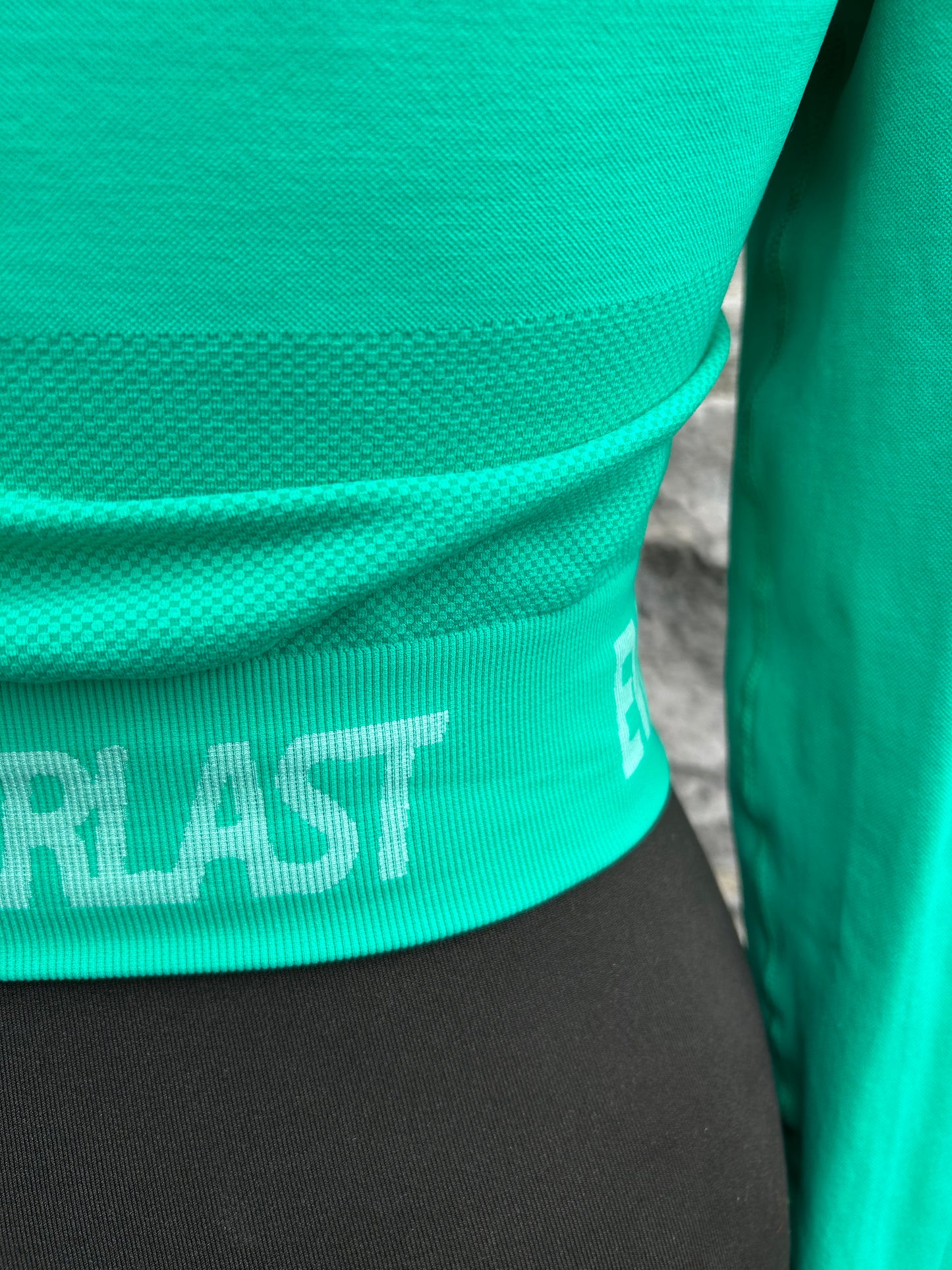 Green cropped sport top uk 10-12