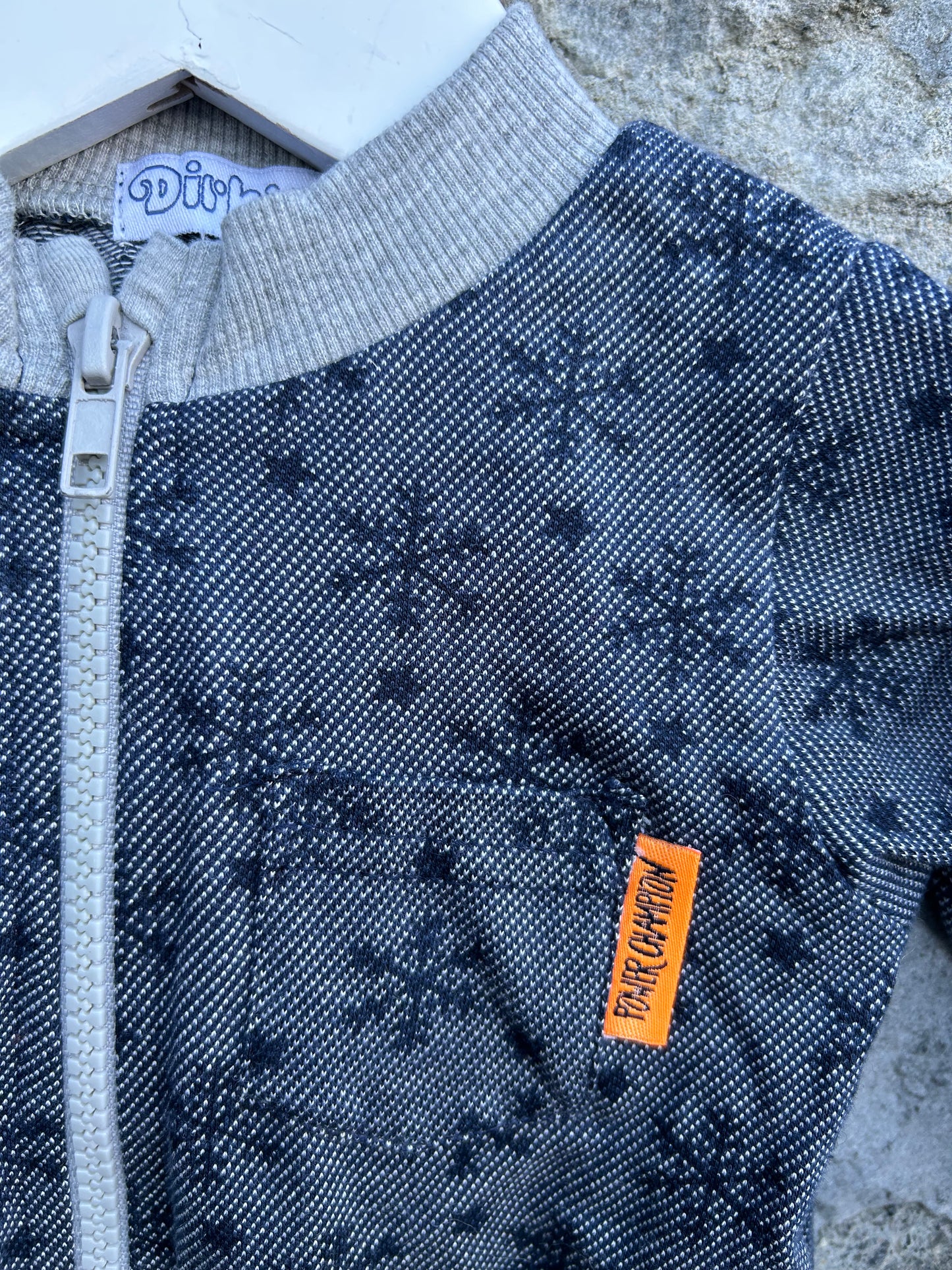 Snowflakes grey tracksuit  3-6m (62-68cm)