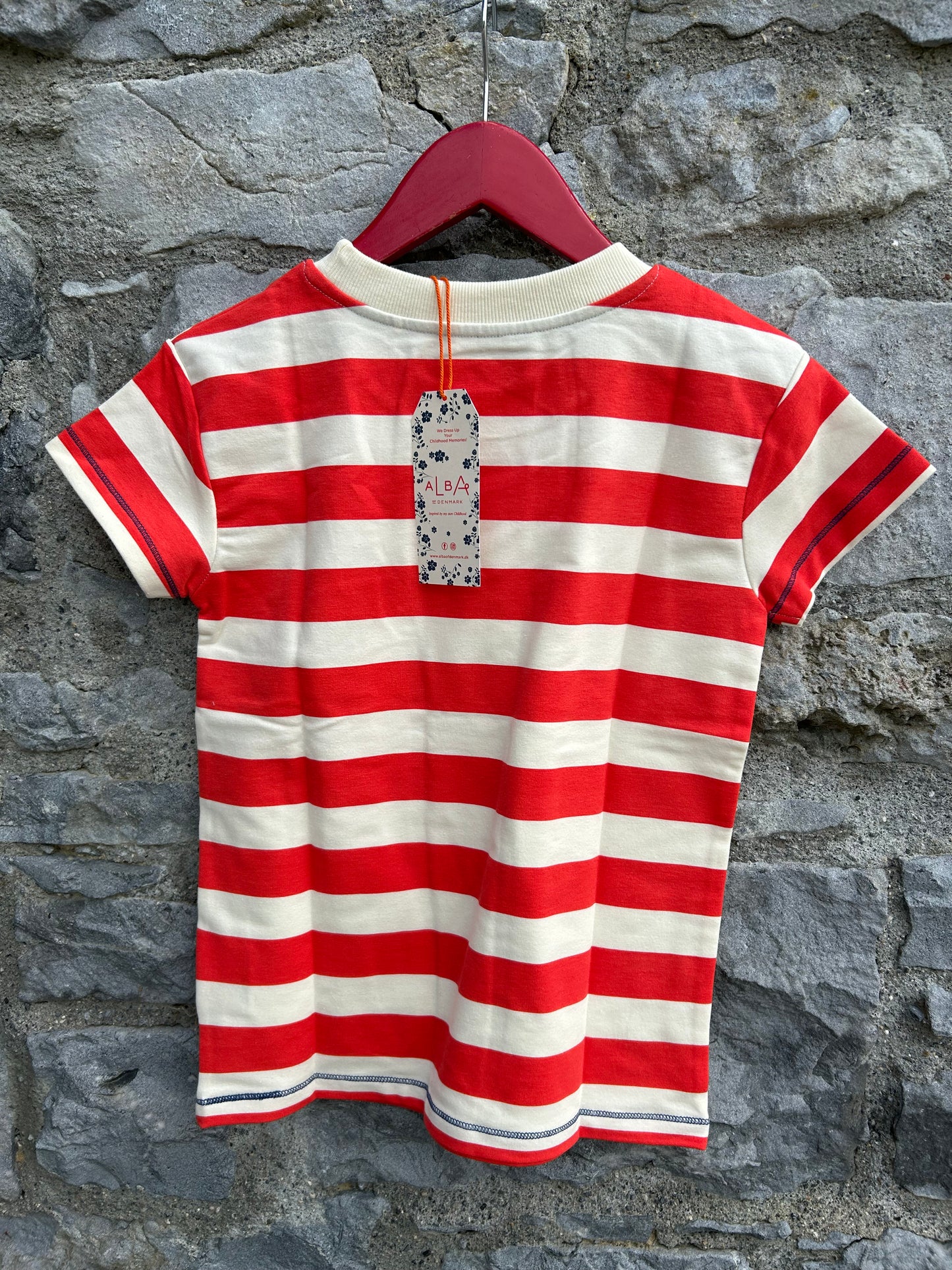 Red stripy t-shirt   9y (134cm)