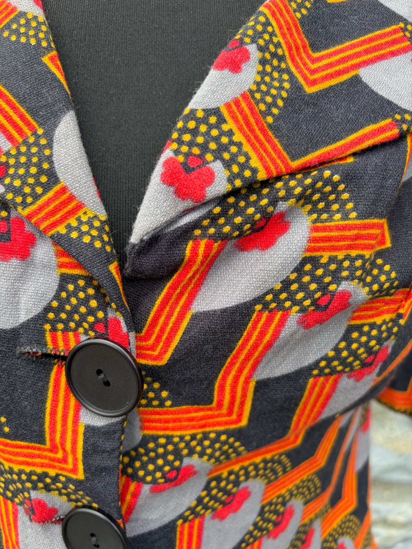70s orange&black geometric top uk 6-8