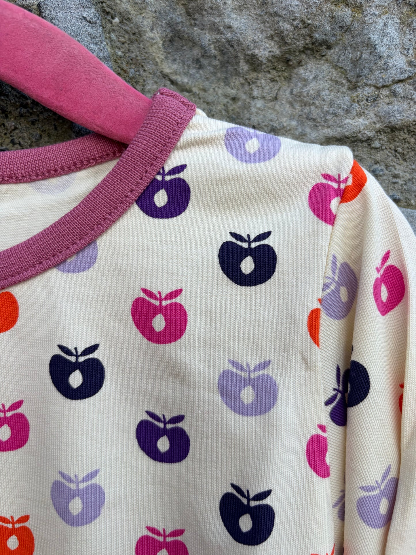 Mini apples cream top  4-5y (104-110cm)
