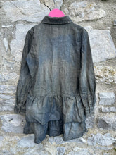 Load image into Gallery viewer, Denim ruffled dress  6-7y (116-122cm)
