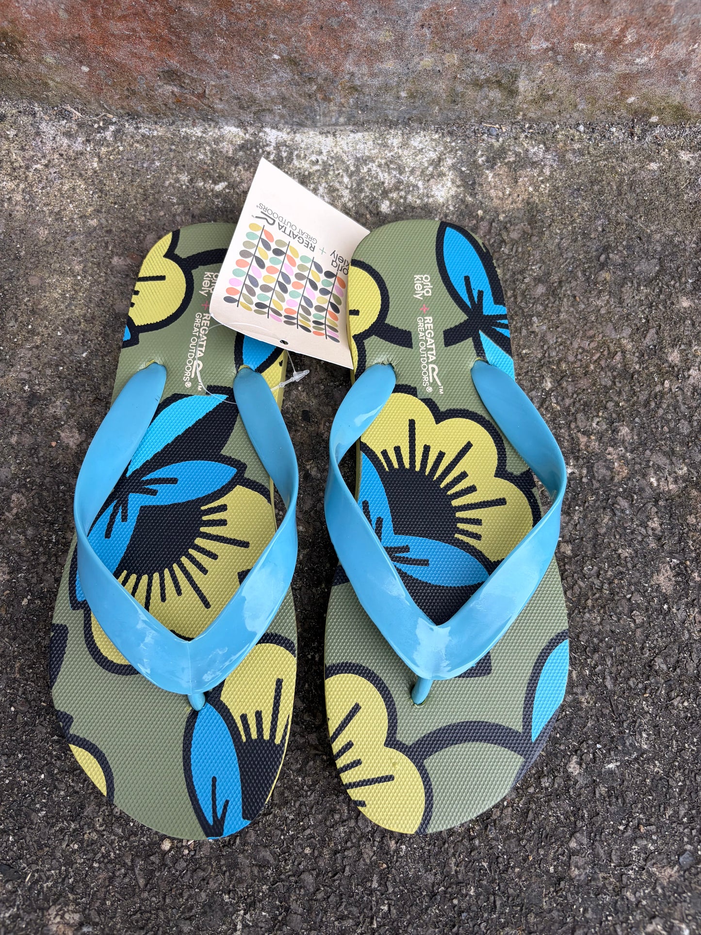 Orla Kiely Passion Flower flip flops  uk 4 (eu 37)