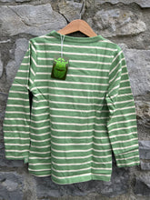 Load image into Gallery viewer, Green stripy top  6-7y (116-122cm)
