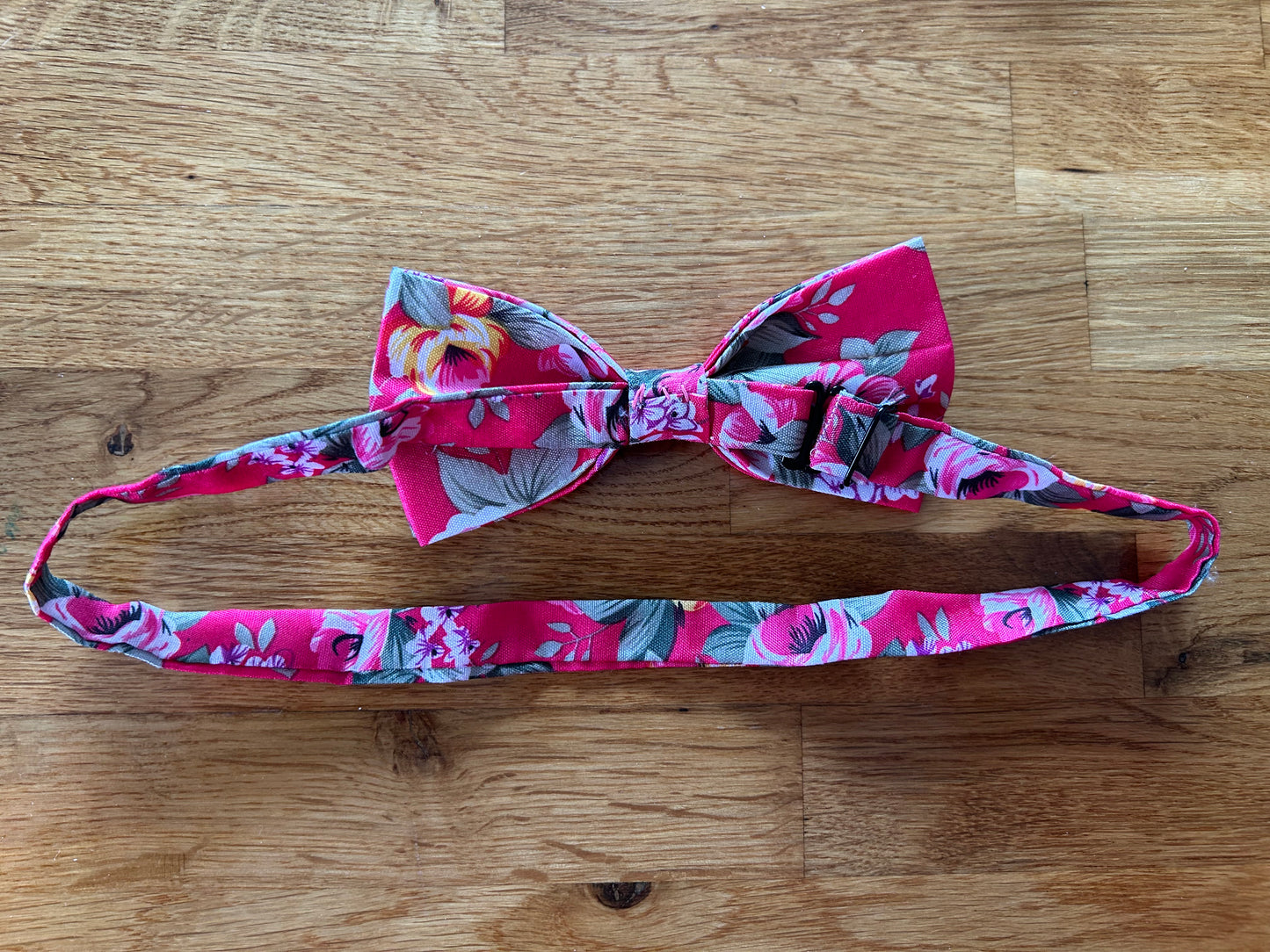 Floral pink bow tie