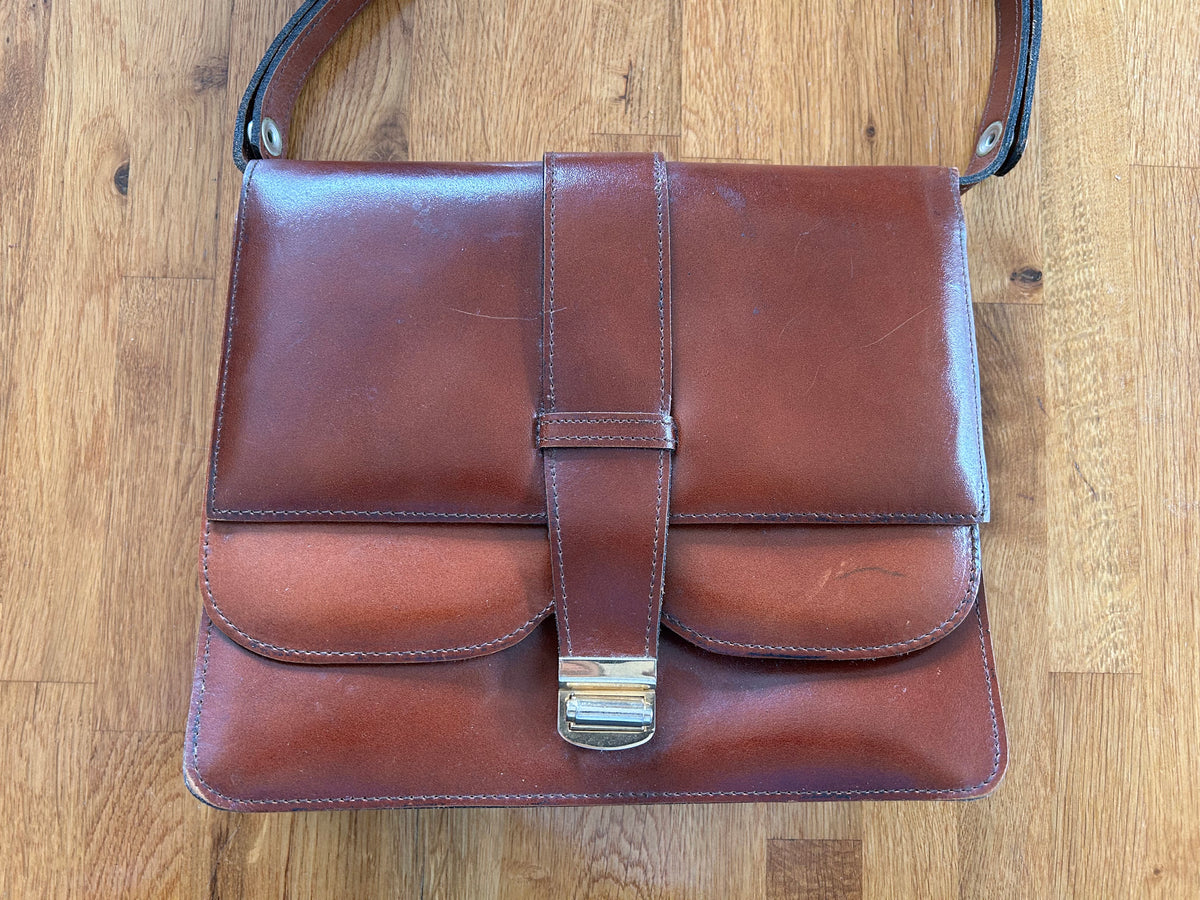 Brown leather shoulder bag