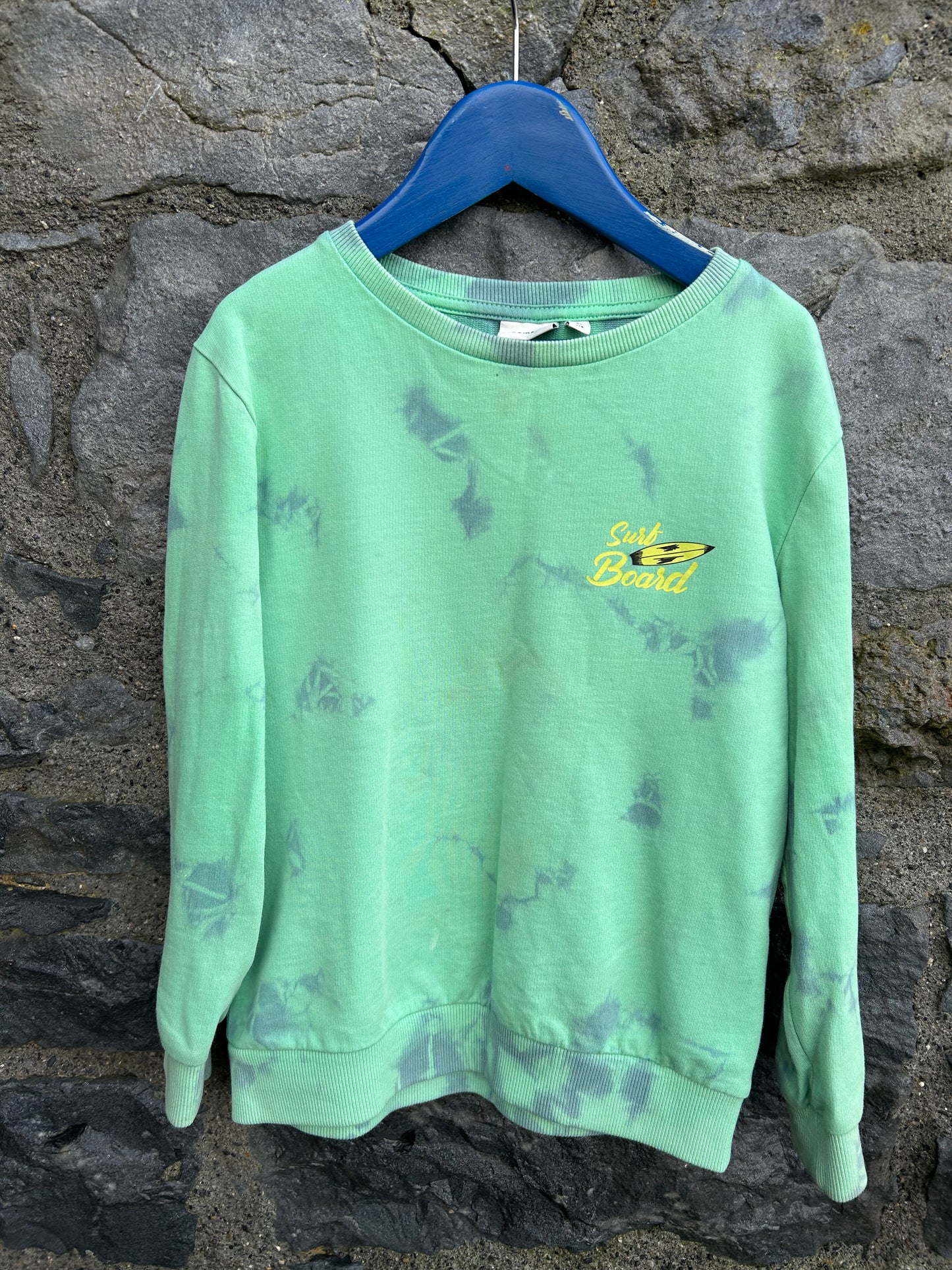 Surfboard green sweatshirt  6y (116cm)