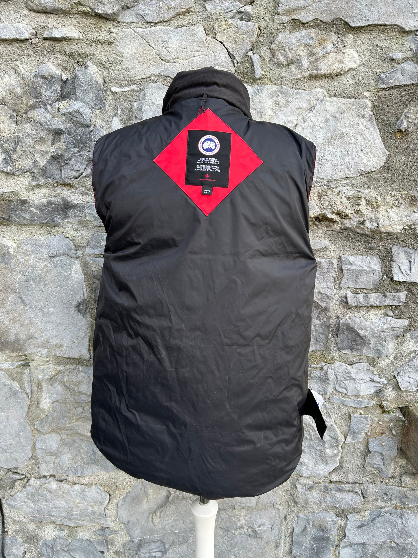 Red puffy gilet XS