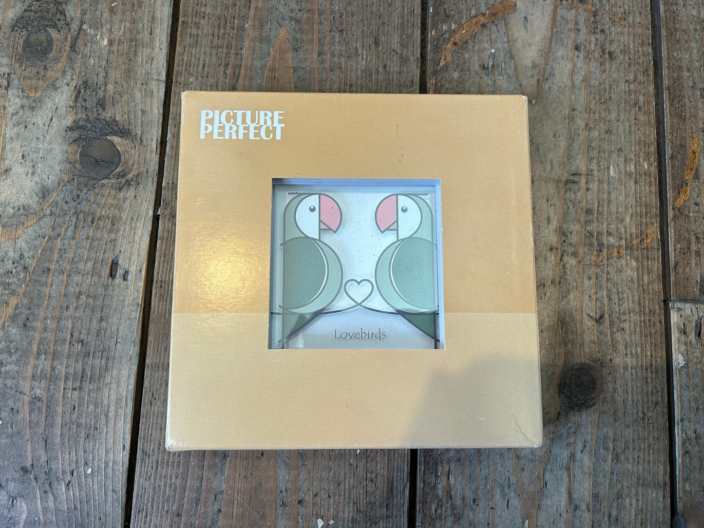 Lovebirds frame