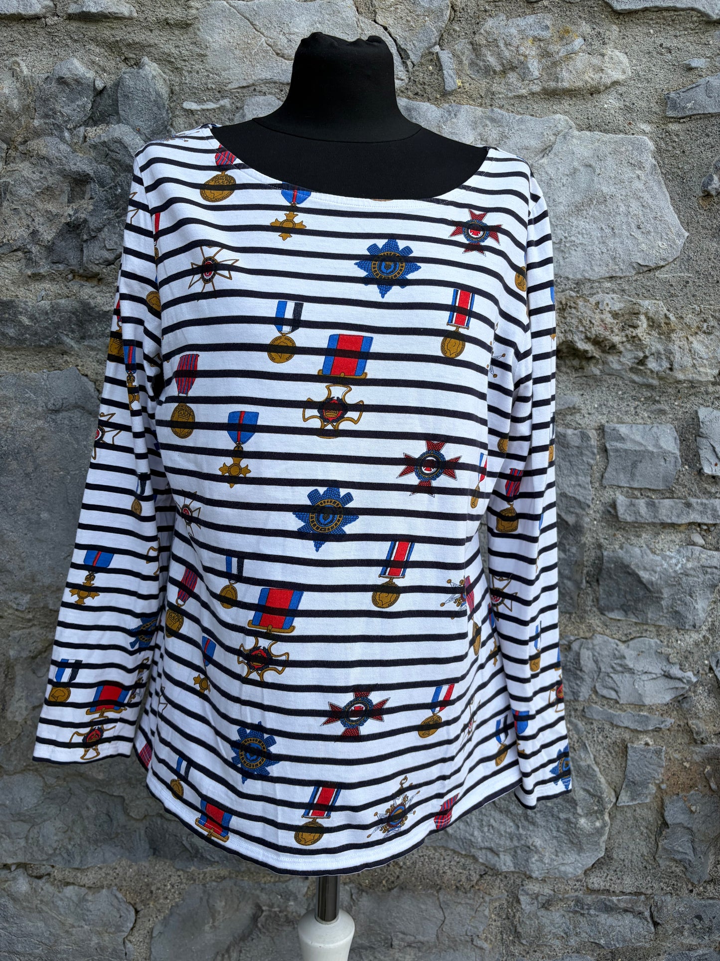 Medals Make A Statement Breton top uk 12-14