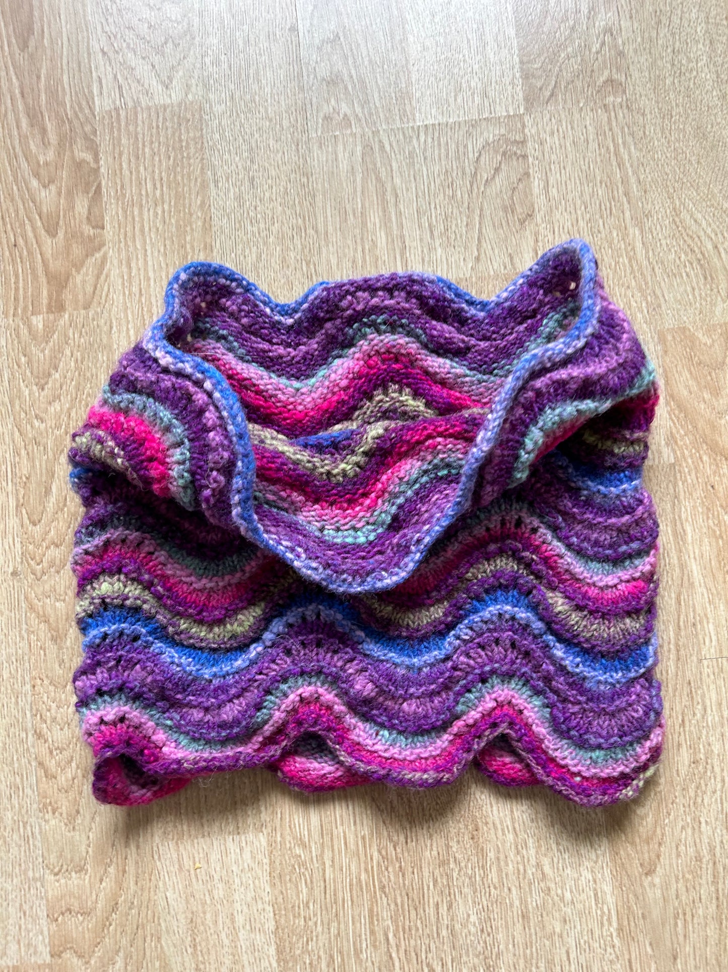 Wavy purple&pink tube scarf