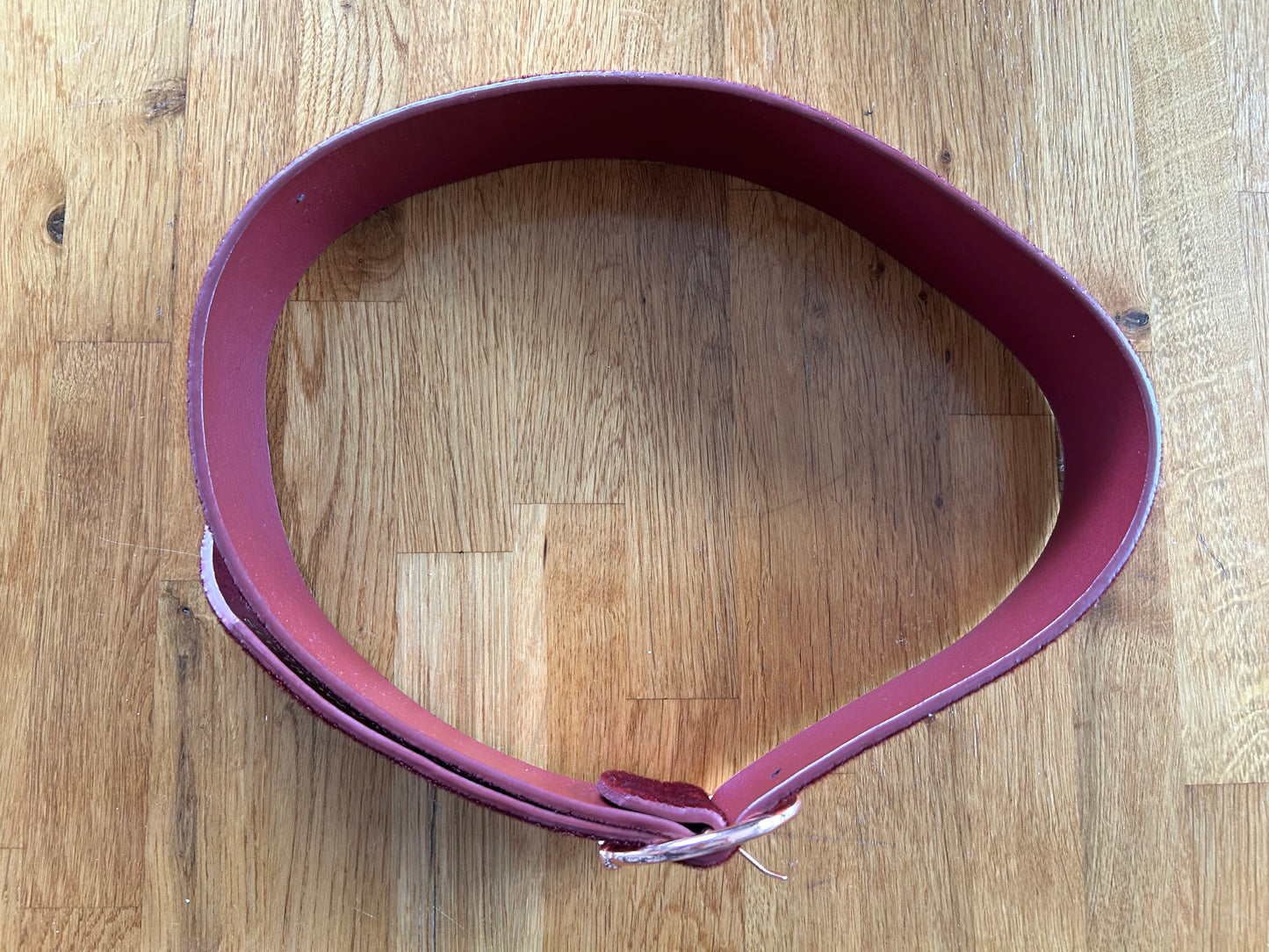 Maroon hairy belt
