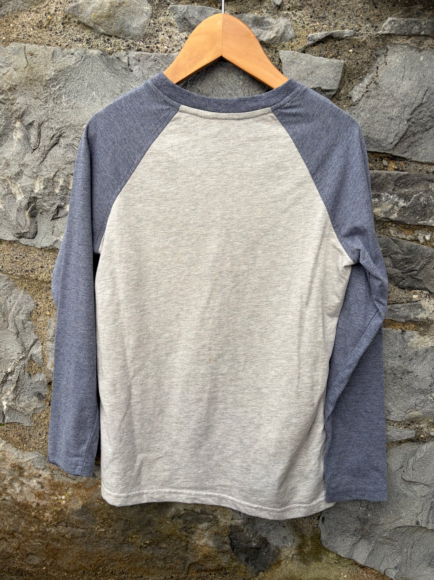 Skate grey raglan top 9-10y (134-140cm)