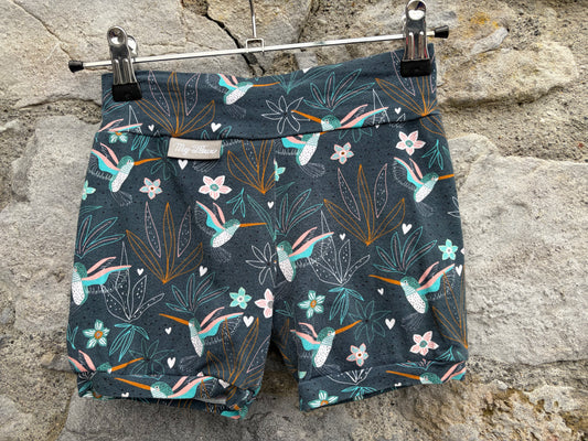 Hummingbird navy shorts  8-9y (128-134cm)