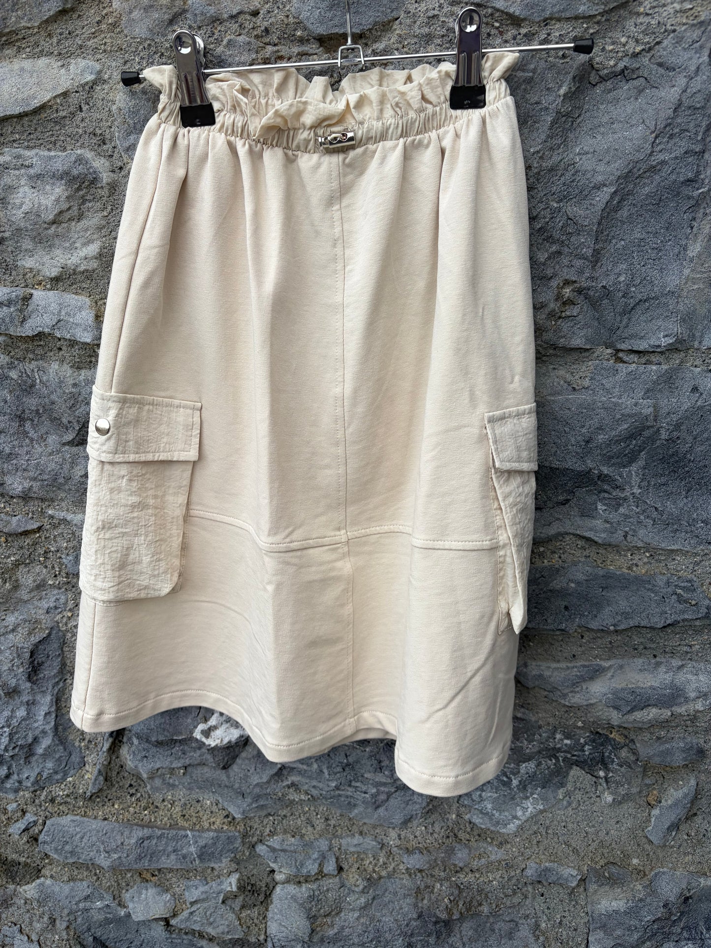 Beige skirt 8y (128cm)