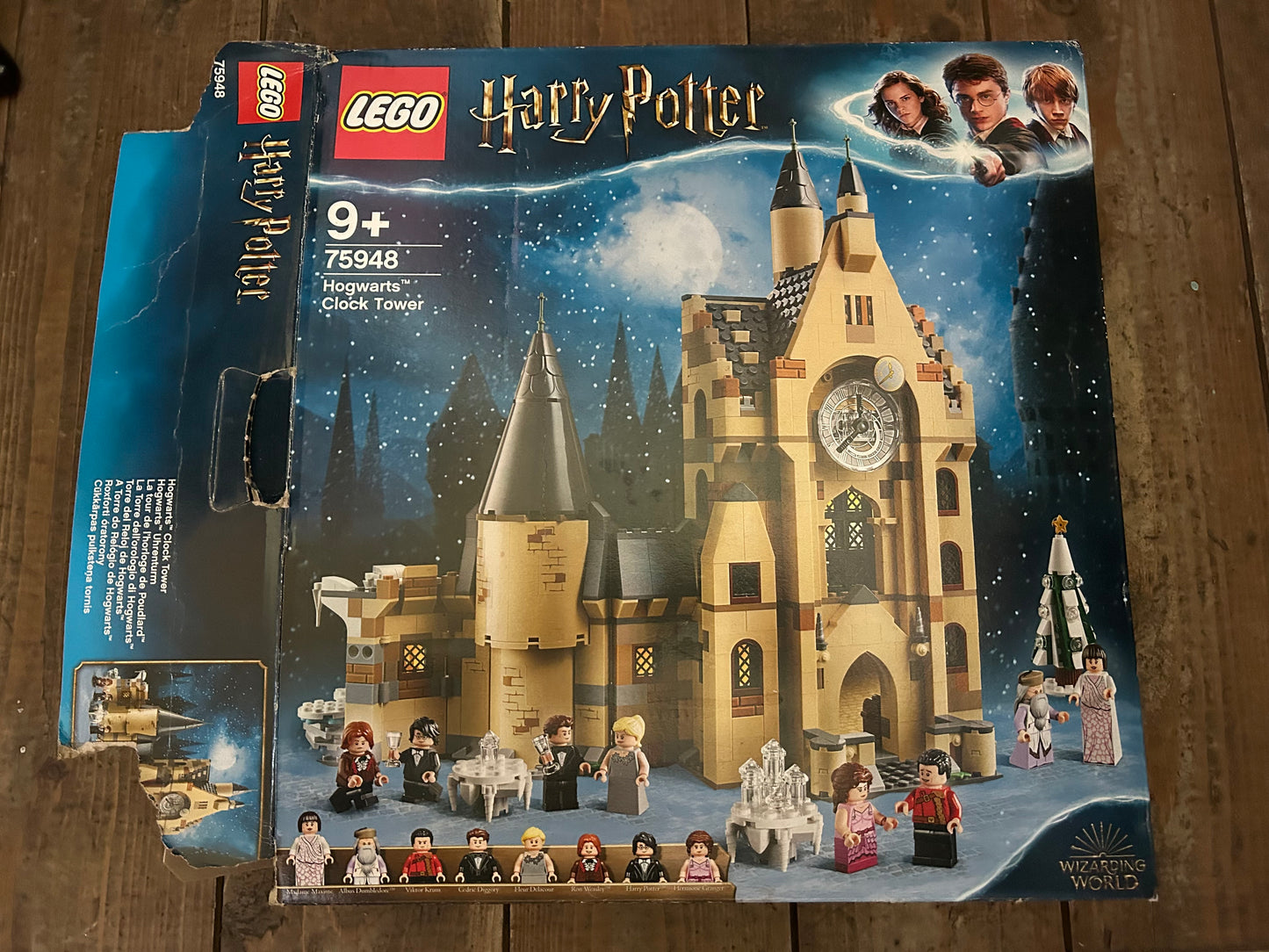 Hogwarts clock tower 75948