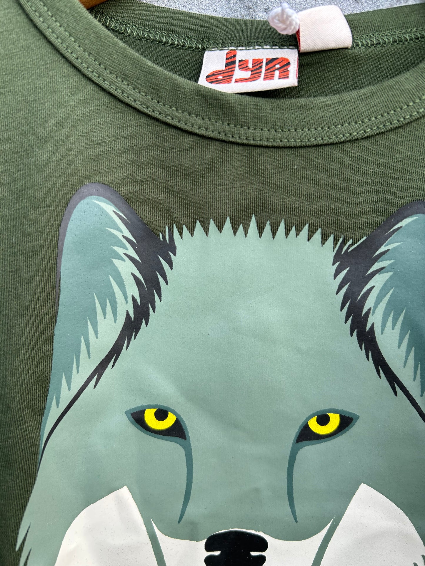 Khaki wolf top  2-3y (92-98cm)
