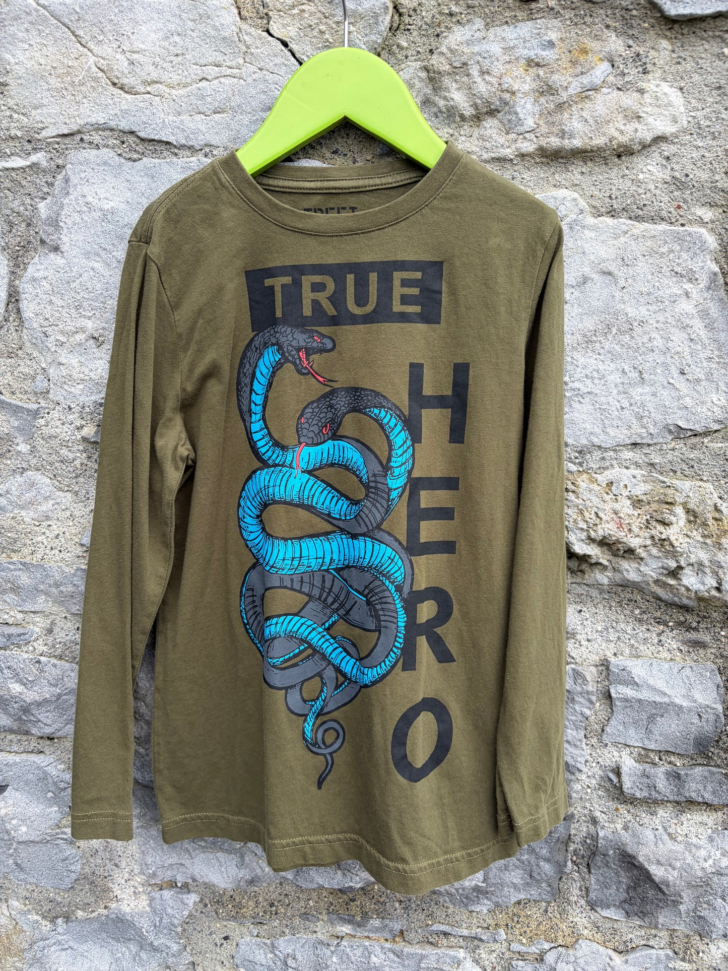 True hero khaki top  8-9y (128-134cm)
