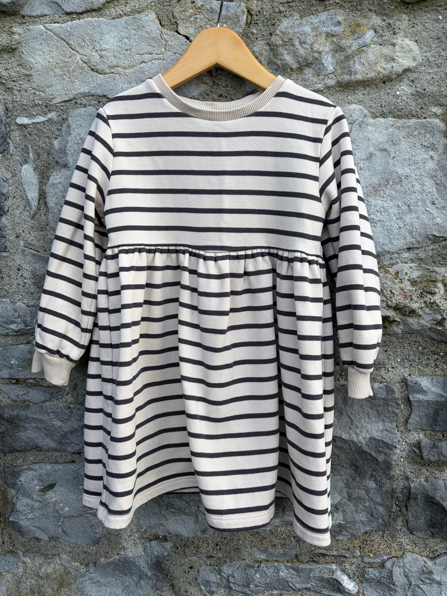 Beige stripy sweat dress  4-5y (104-110cm)