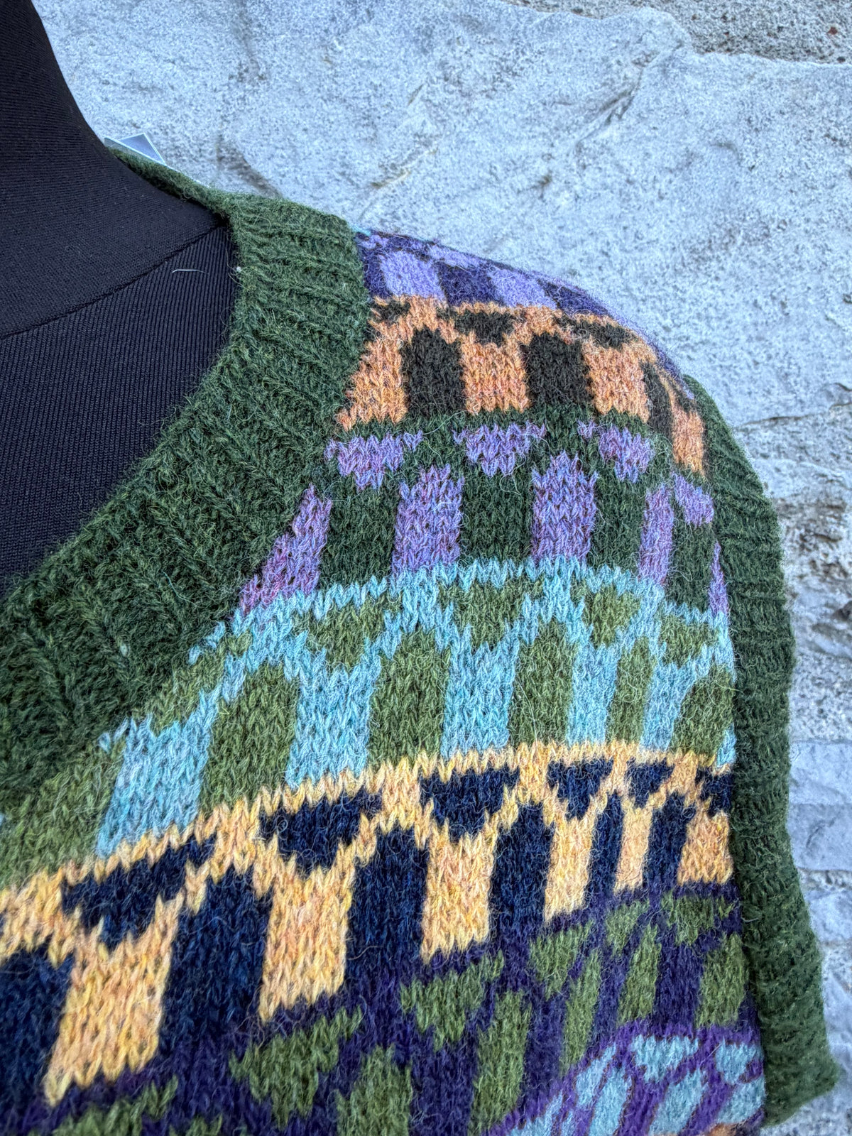 Green geometric sleeveless jumper uk 14
