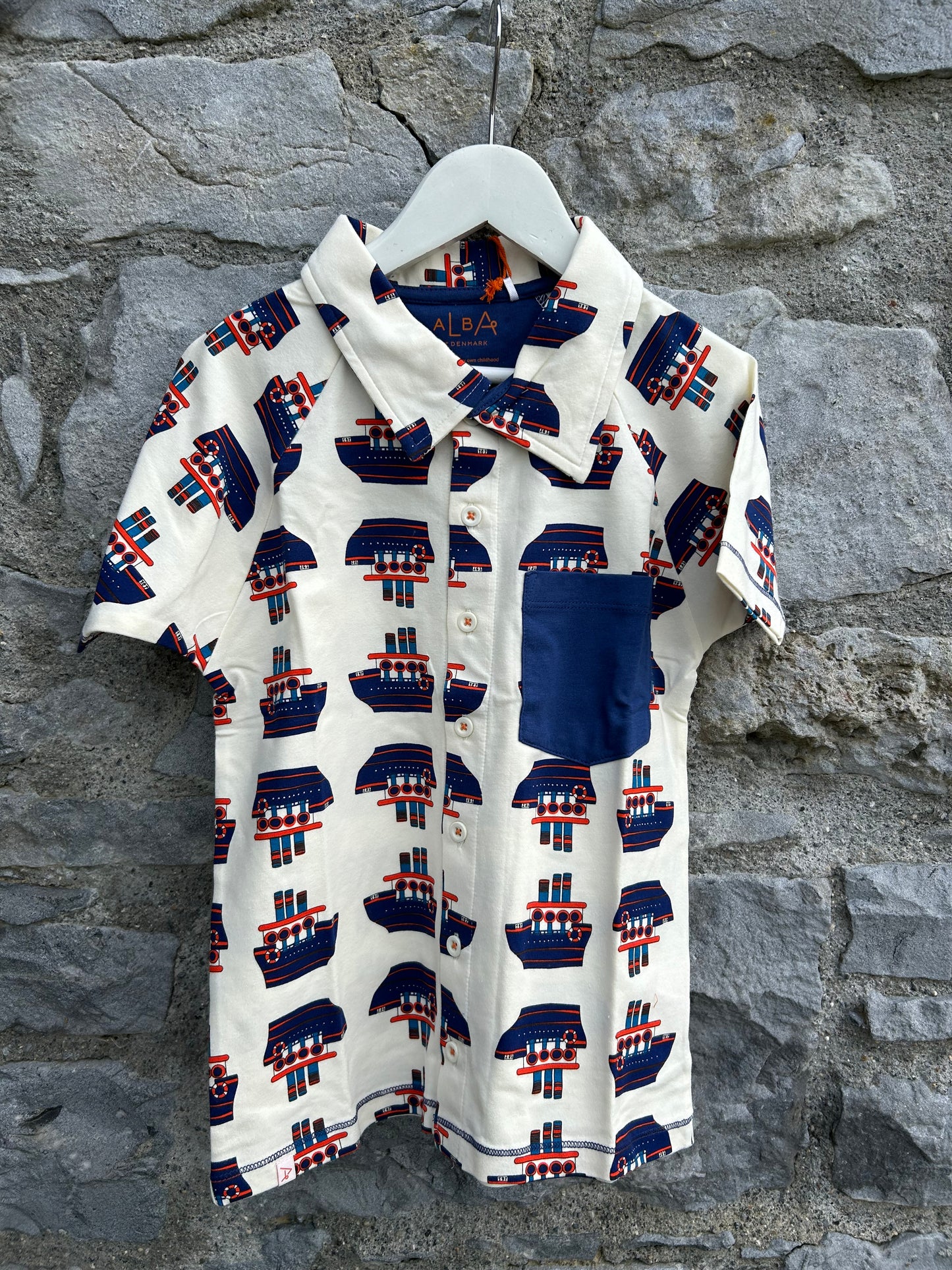 Ship Vanilla Chris shirt  8y (128cm)