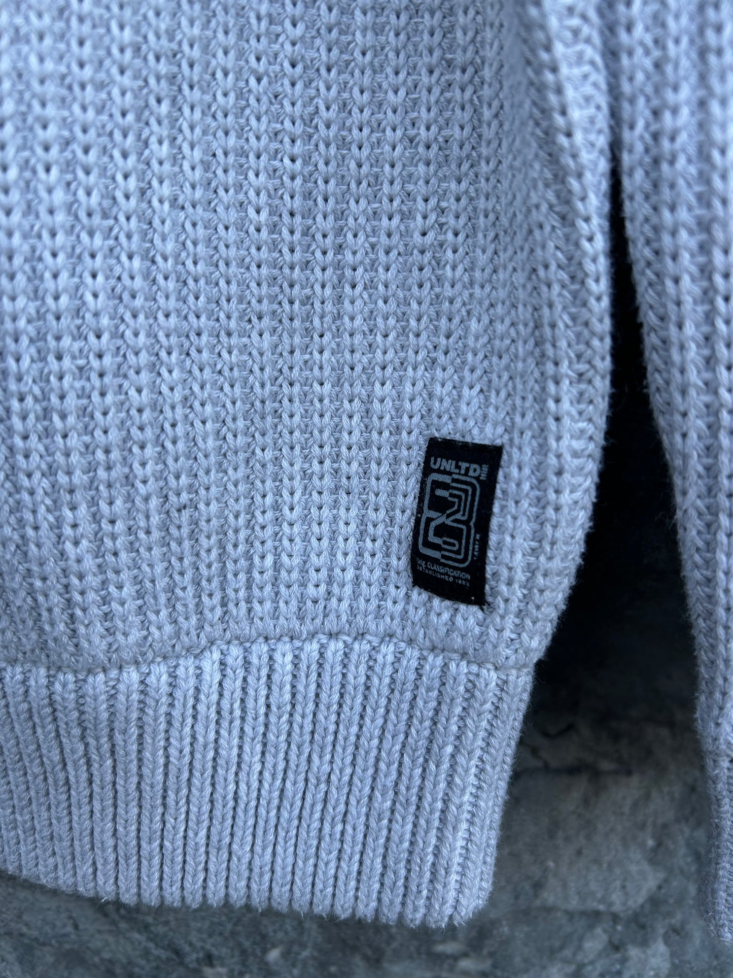 Beige jumper  6-7y (116-122cm)