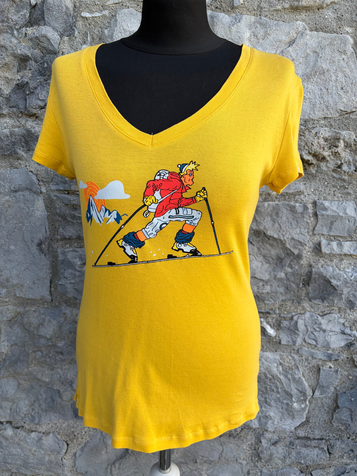 90s skier yellow T-shirt uk 8