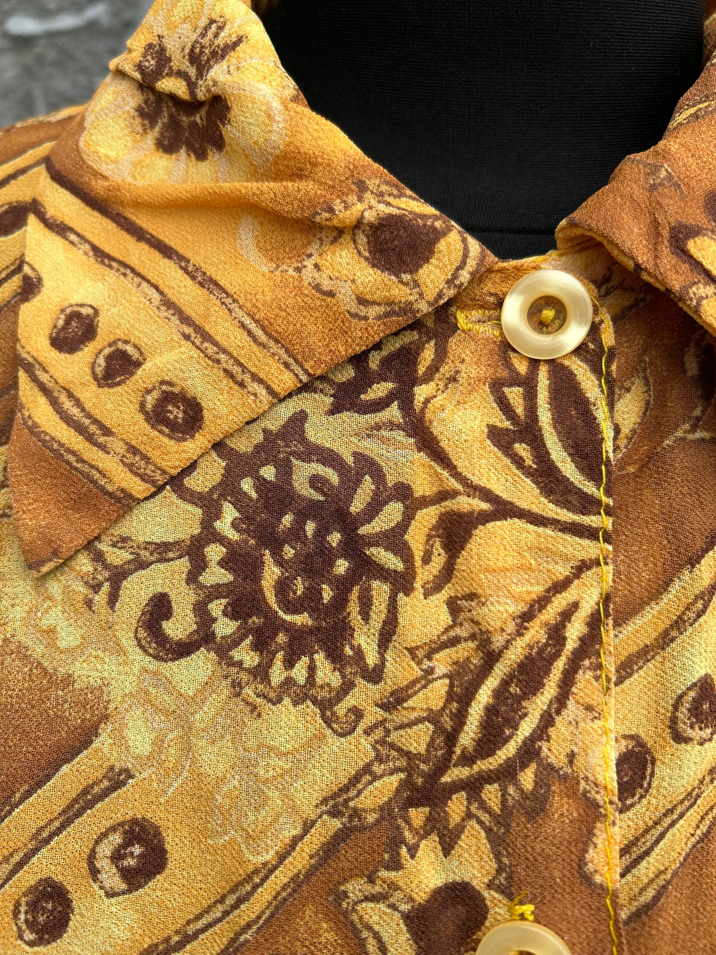 90s mustard stripy shirt XL