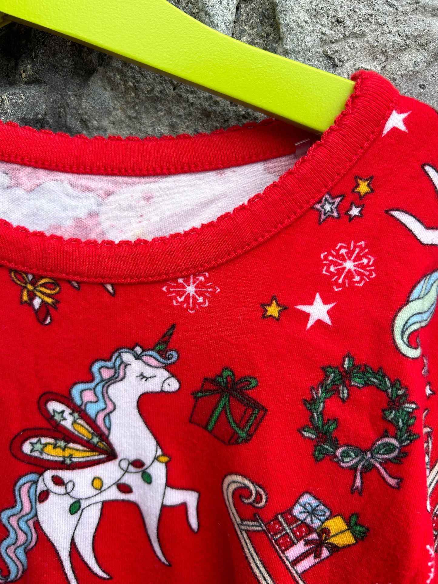 Christmas unicorns red pjs  11-12y (146-152cm)