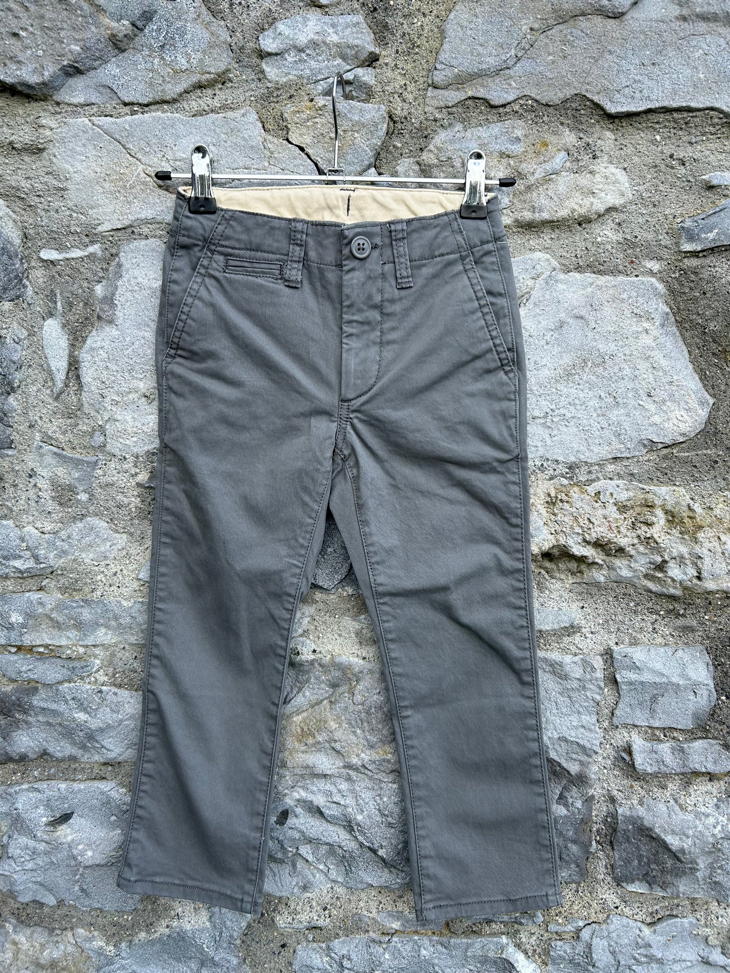 Grey chinos  4y (104cm)