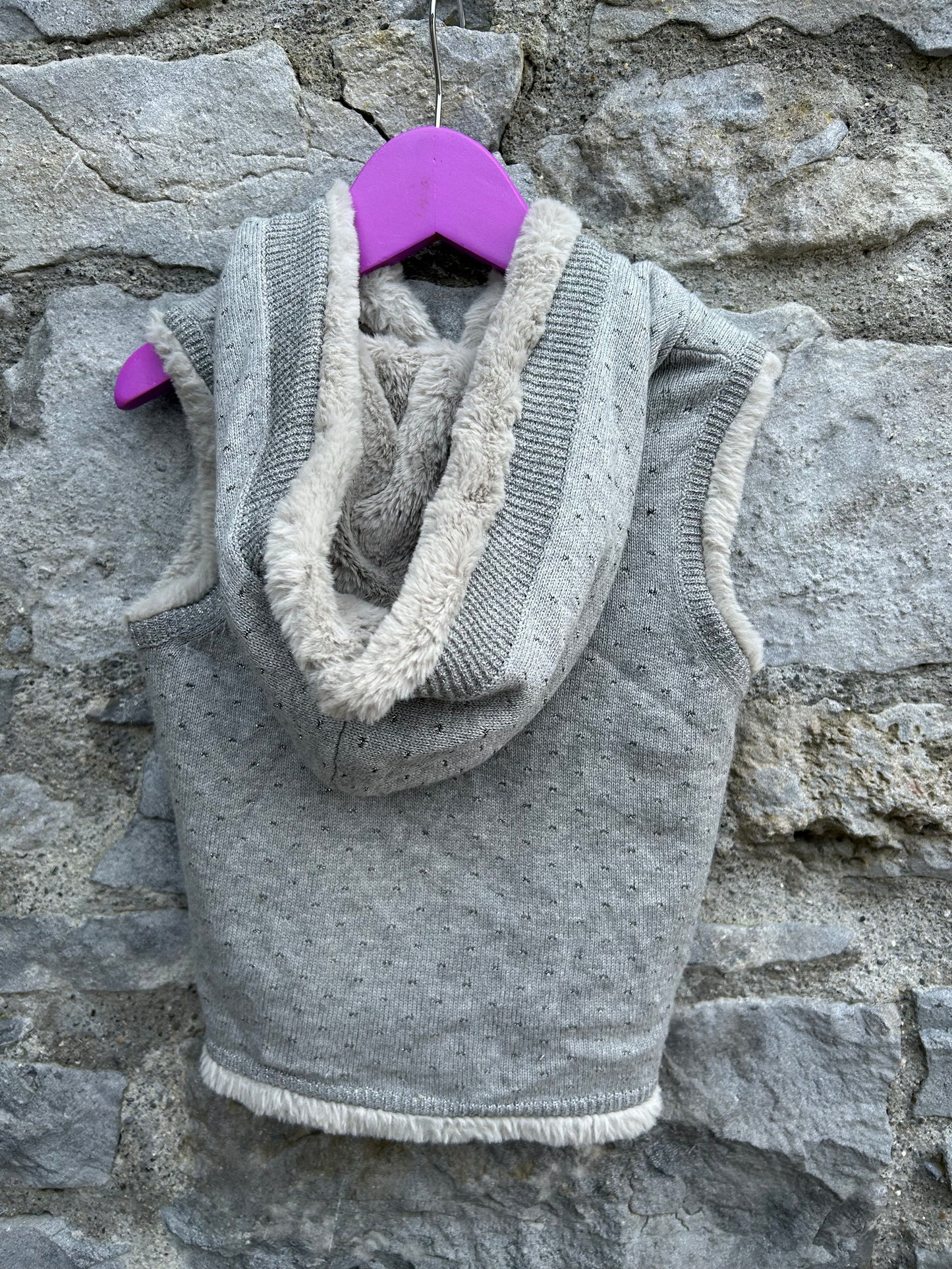 Grey furry lined gilet 2-3y (92-98cm)