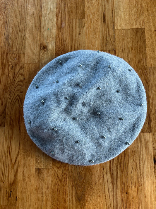 Grey beaded beret