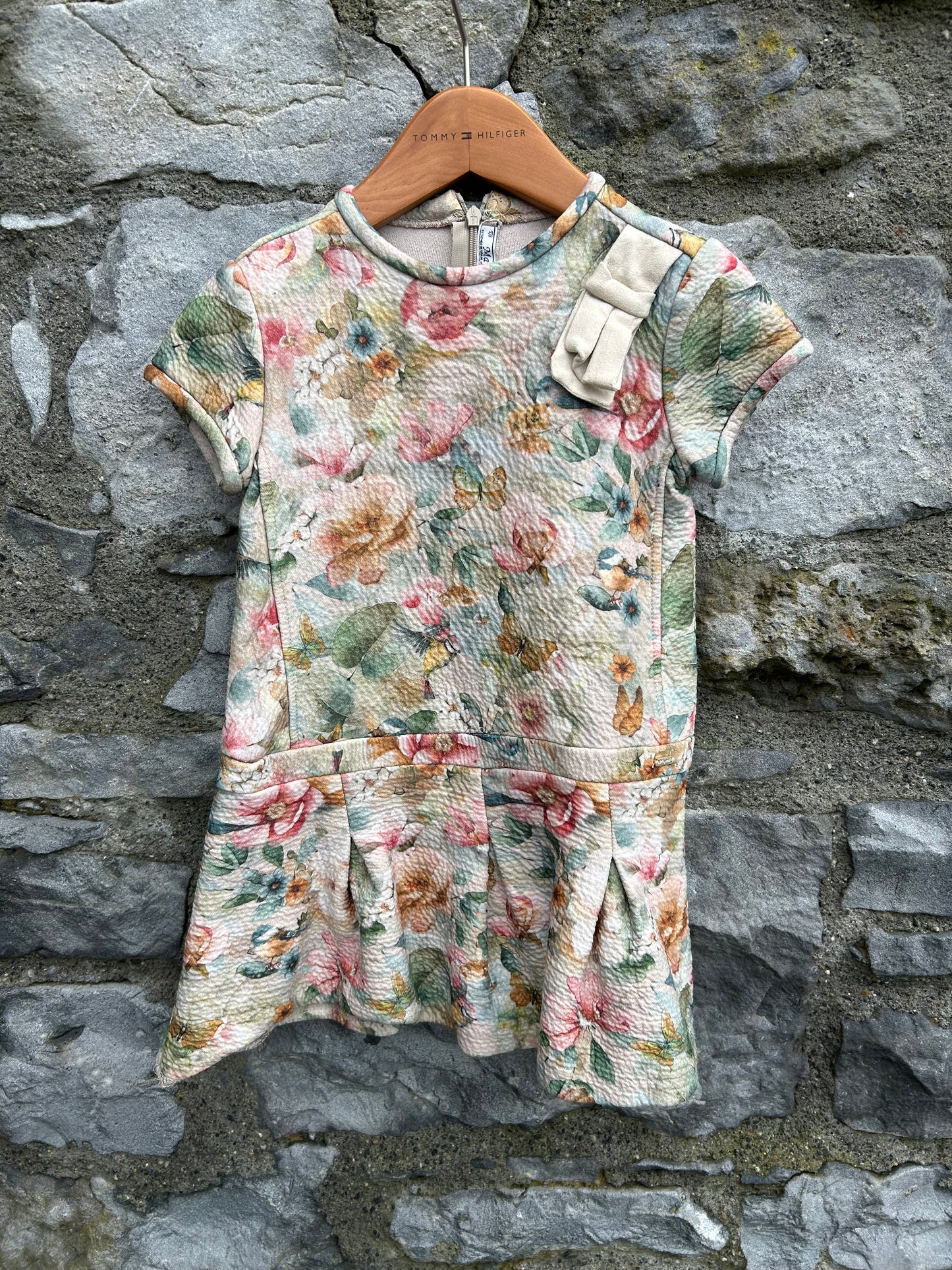 Beige textured floral short dress  4-5y (104-110cm)