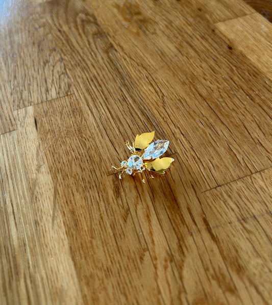 Bee brooch