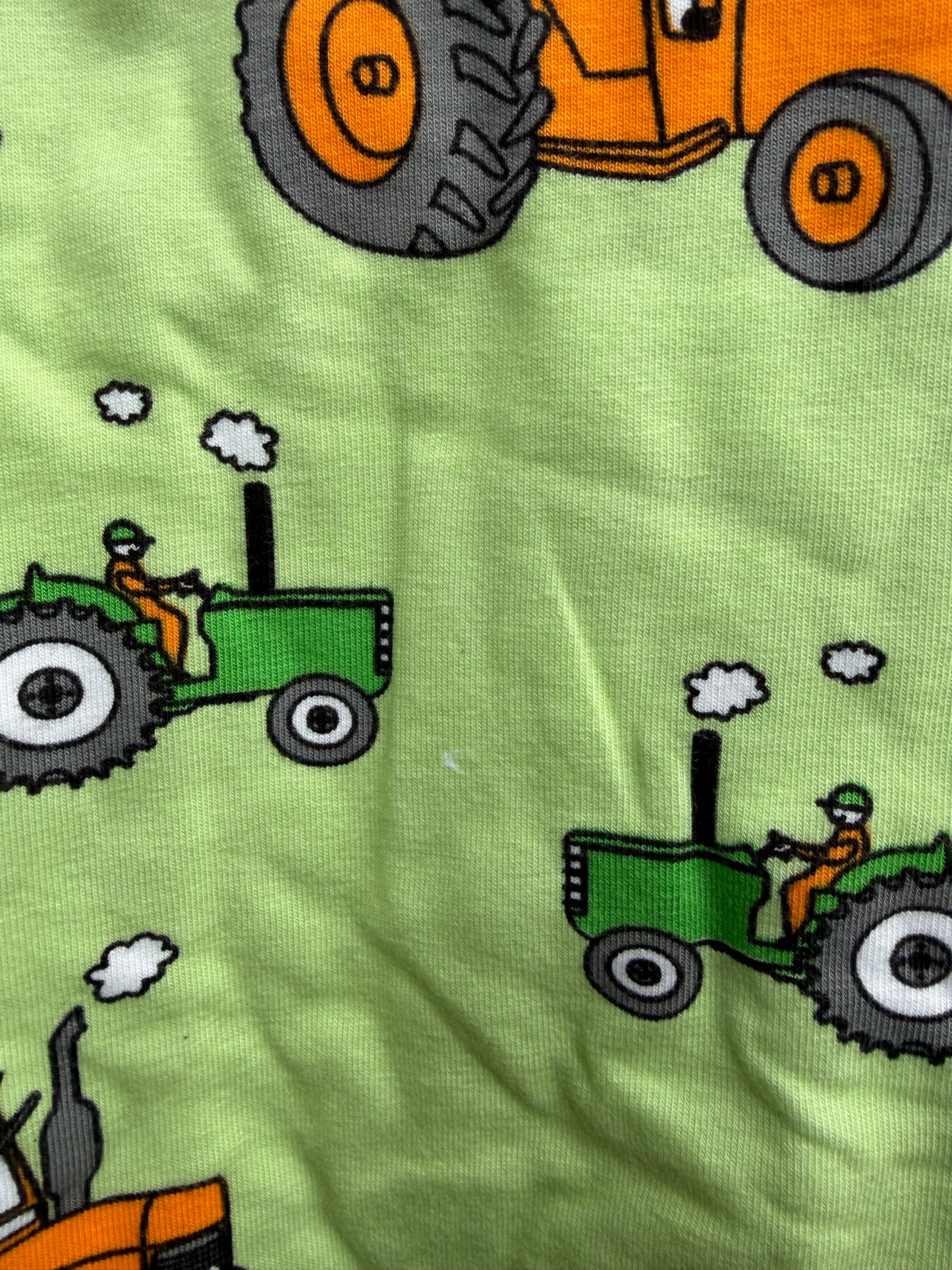 Tractors green T-shirt  4-5y (104-110cm)