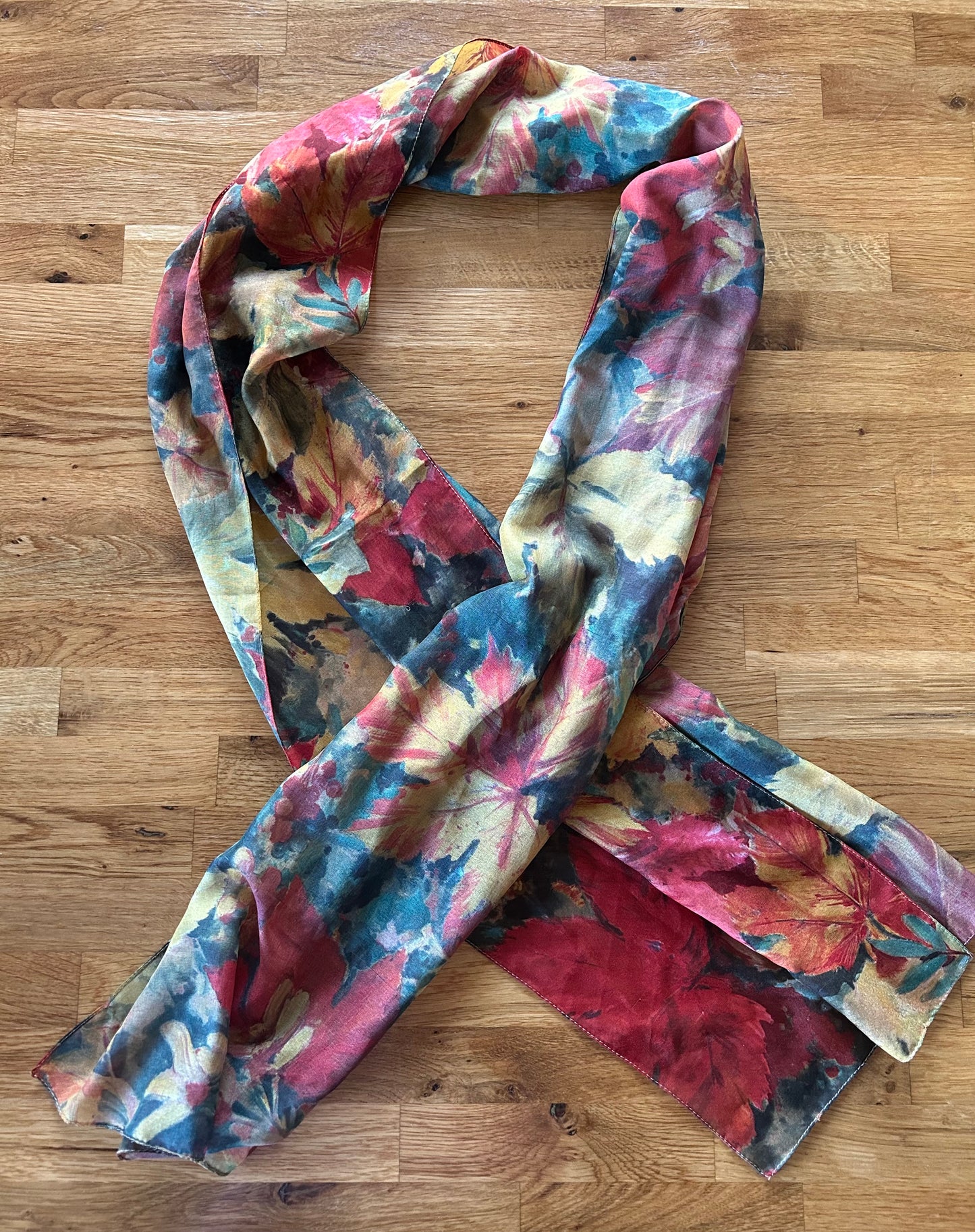 Leaves scarf