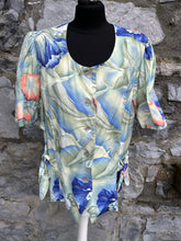 Load image into Gallery viewer, 80s blue floral blouse uk 14
