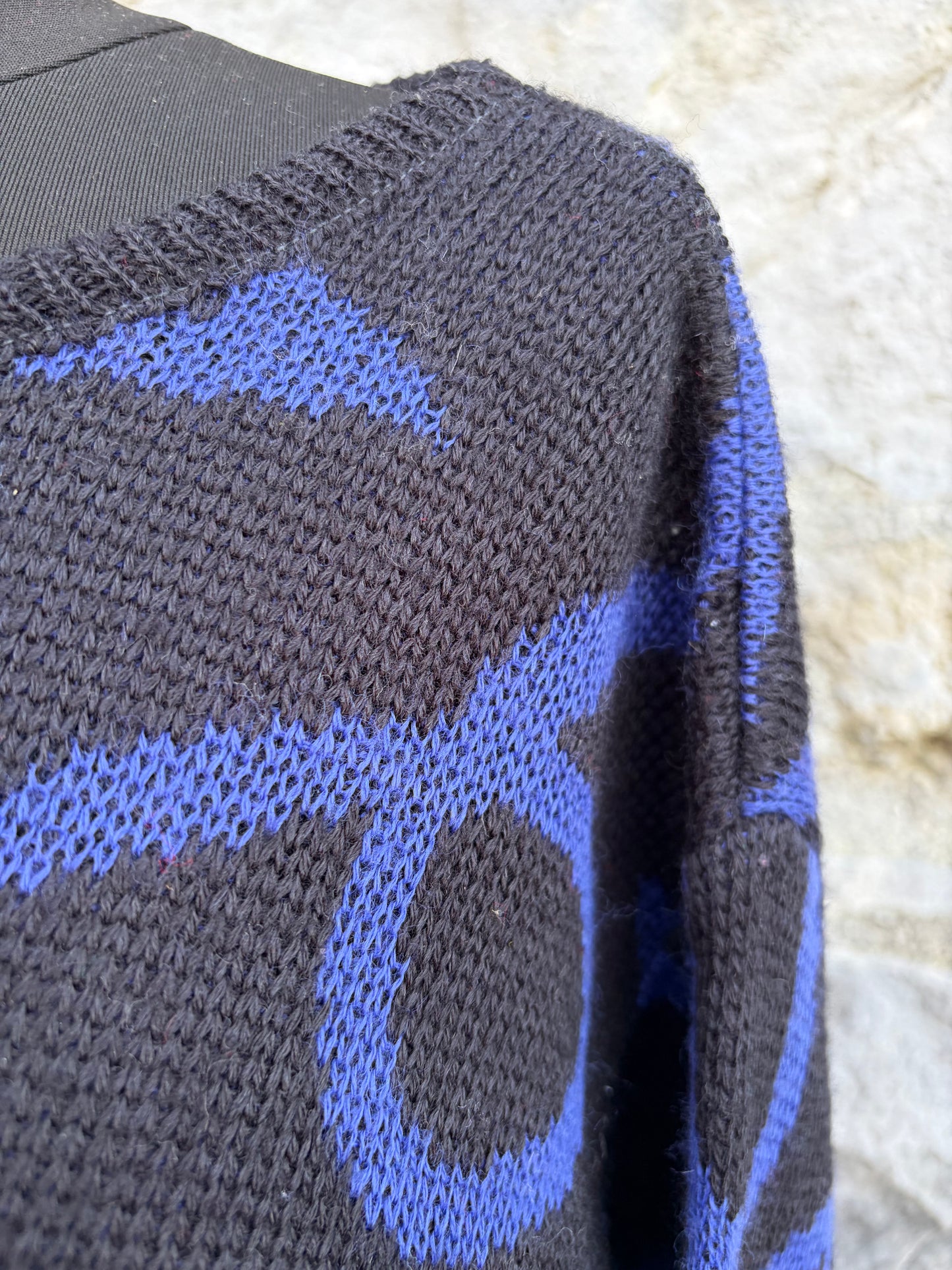 80s navy&black geometric jumper uk 8-10