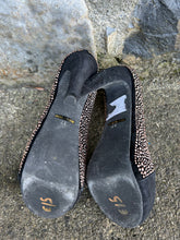 Load image into Gallery viewer, Black suede heels with Rose Gold Bead uk 4 (eu 37)
