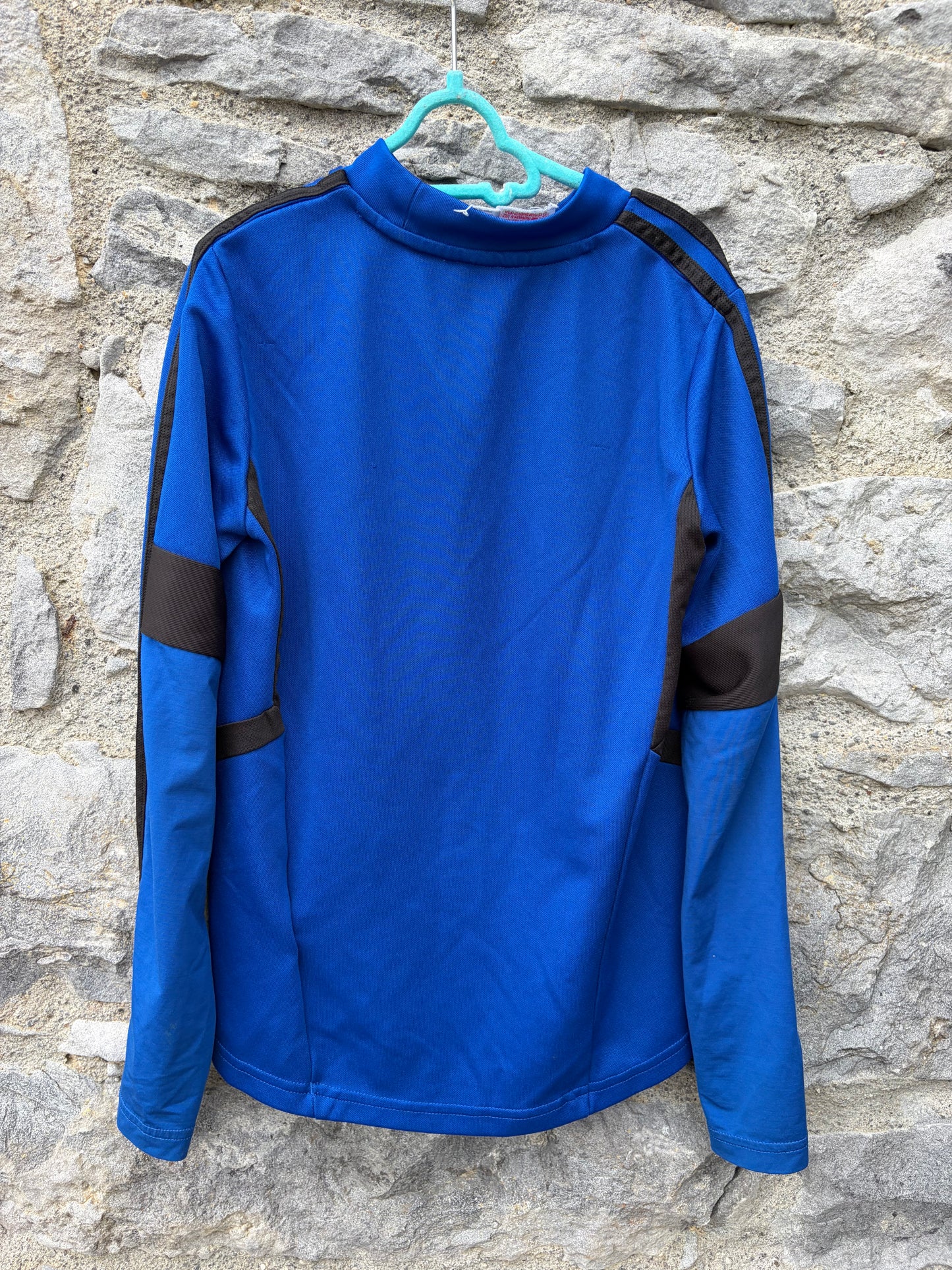 Manchester United blue training top  9-10y (134-140cm)