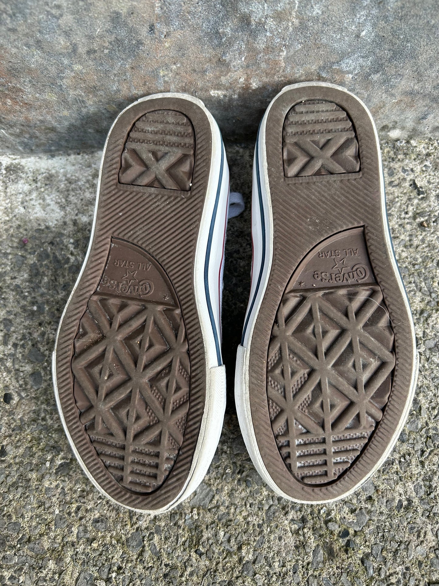 White converse  uk 10 (eu 27)