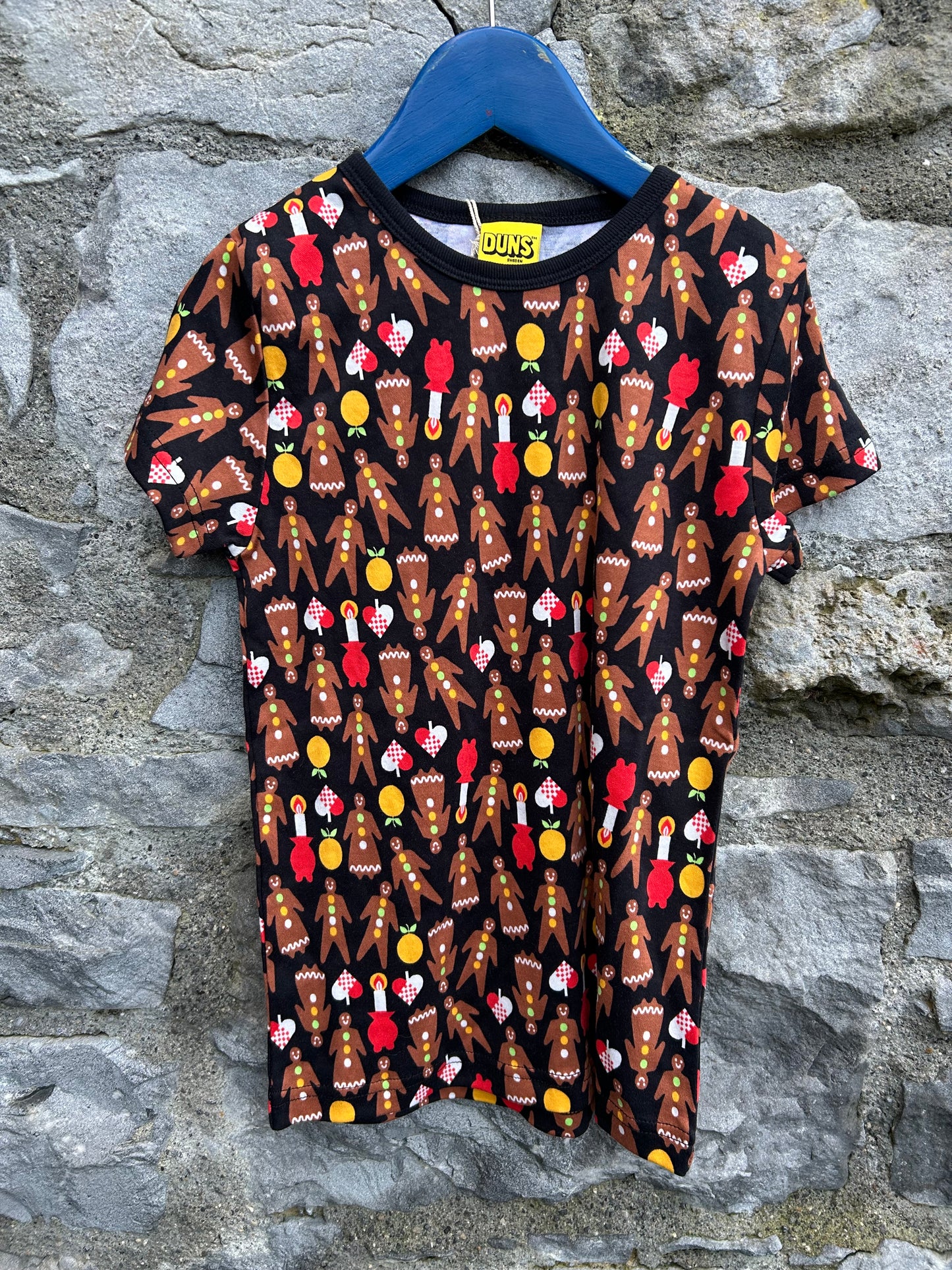 Black Gingerbread T-shirt  6y (116cm)