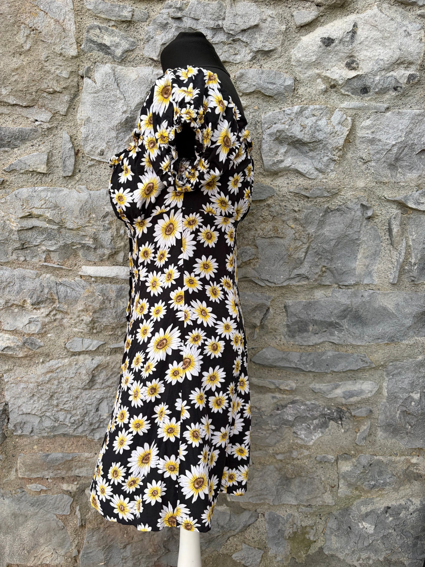 Daisies black dress uk 8