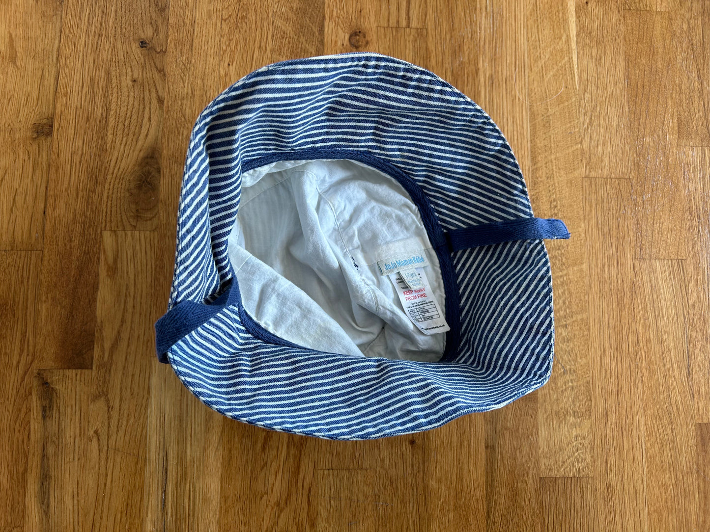 Navy stripy hat  12-24m (80-92cm)