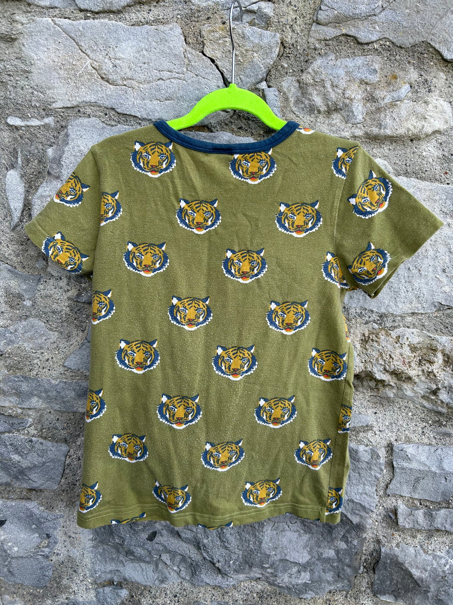 Khaki tiger T-shirt   7-8y (122-128cm)