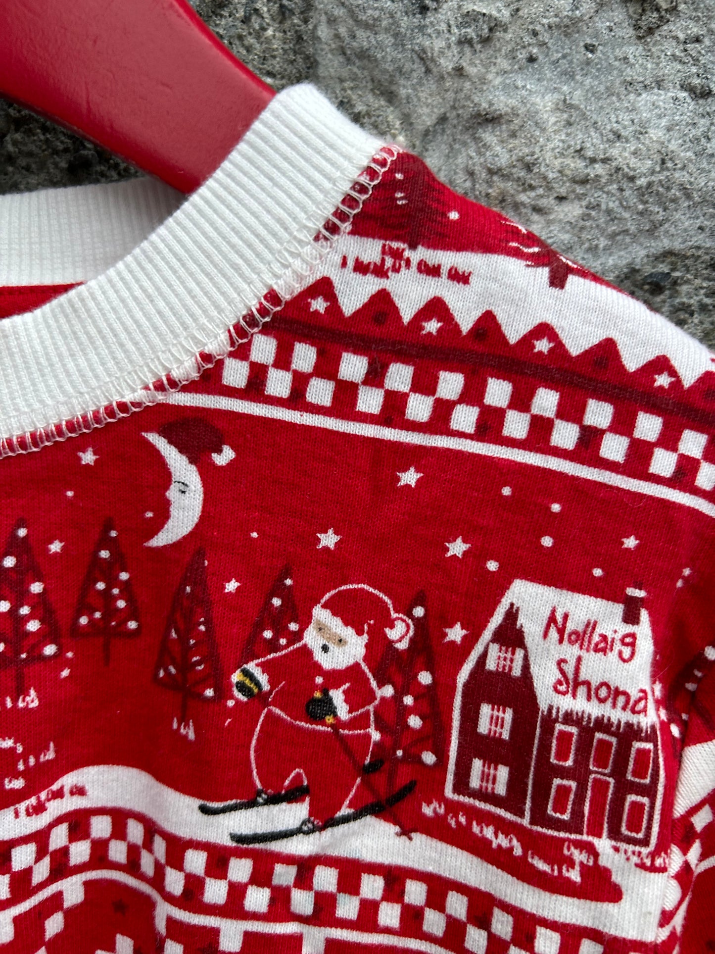 Christmas panels red pjs  7-8y (122-128cm)