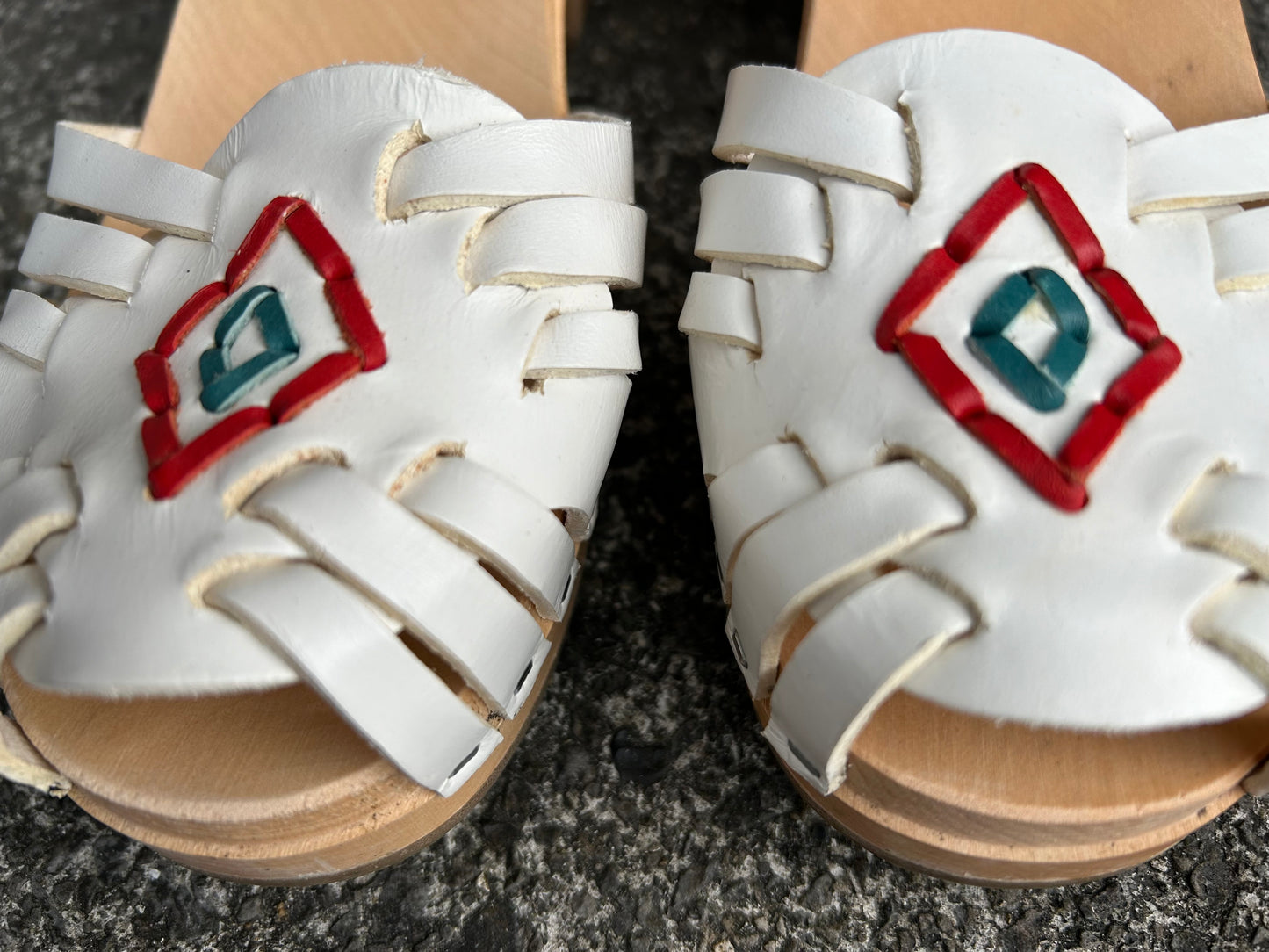 White wooden clogs  uk 6 (eu 39)