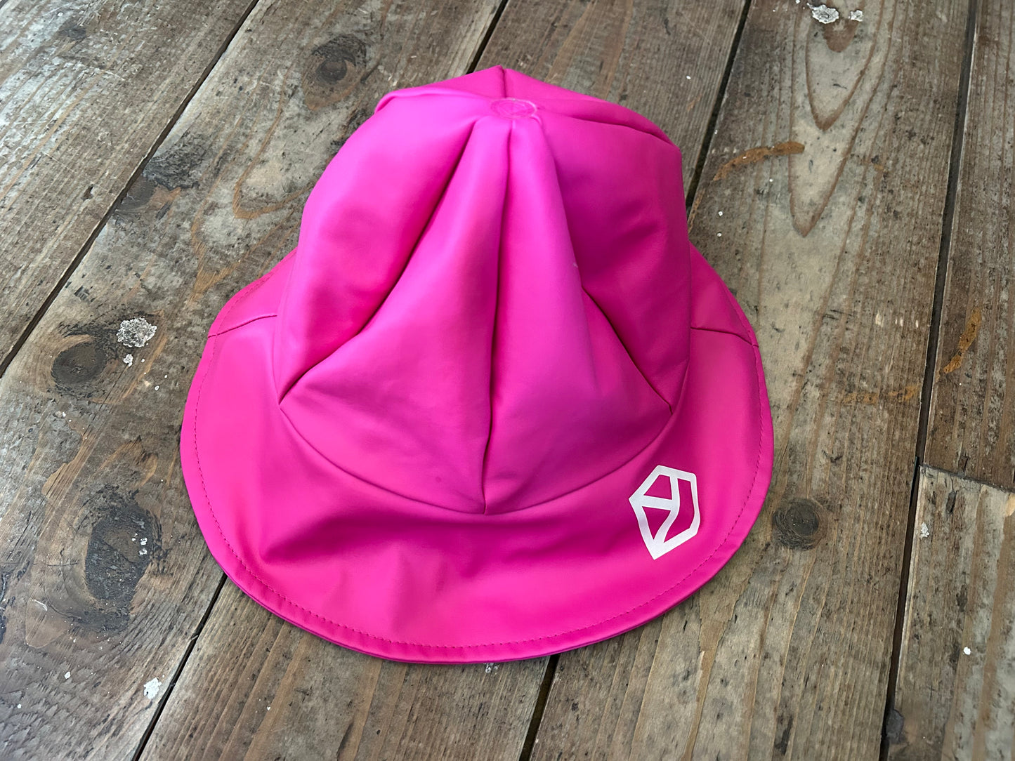Pink kid bucket hat